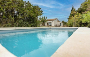 Awesome Home In Serignan